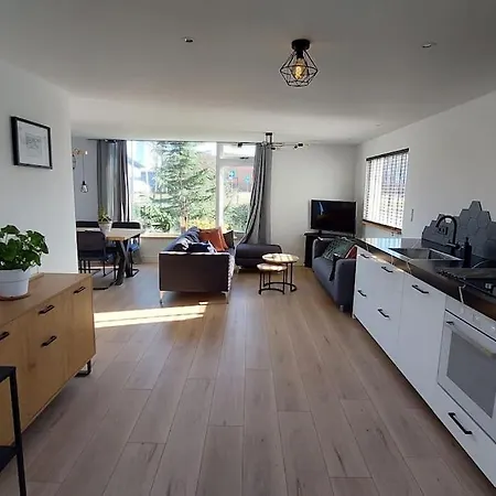 Ferienhaus Vrijstaande Luxe Woning Met Privetuin In Heemskerk